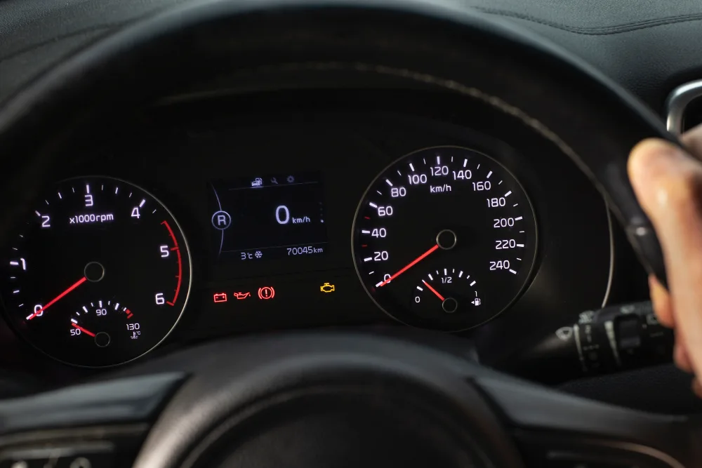 Rød advarselslampe for motorproblemer